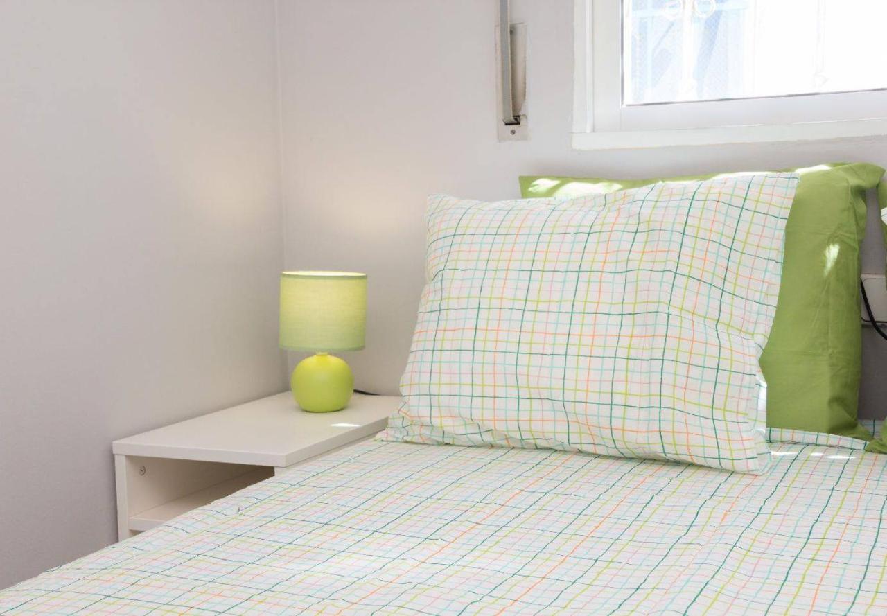 Malagaonbeach 1 - Two Bedrooms - Up To 3 People - 10 Meters Beach מראה חיצוני תמונה
