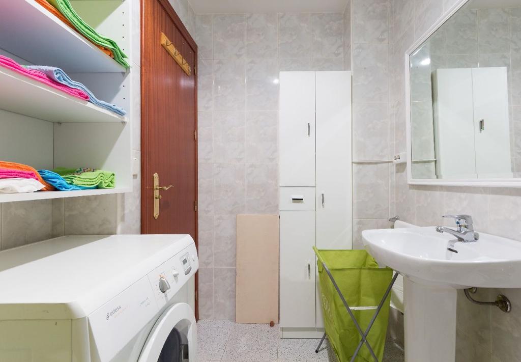 Malagaonbeach 1 - Two Bedrooms - Up To 3 People - 10 Meters Beach חדר תמונה