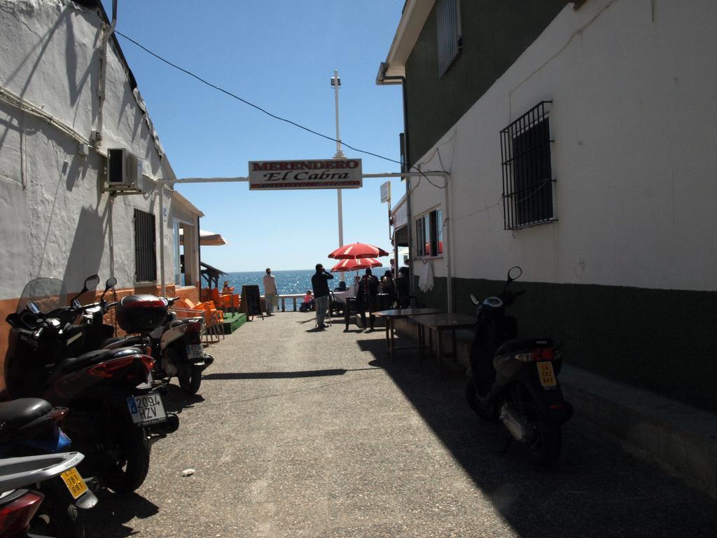 Malagaonbeach 1 - Two Bedrooms - Up To 3 People - 10 Meters Beach חדר תמונה